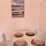 Beautiful Garden Flat Nearly Refurbished Free Wifi Appartement *