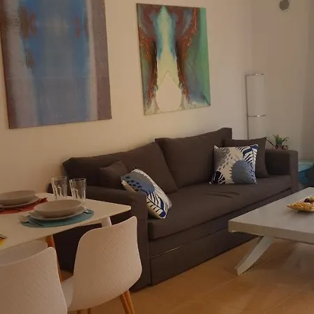 Beautiful Garden Flat Nearly Refurbished Free Wifi Appartement *